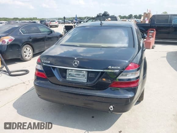 ✅ 2008 Mercedes-Benz S 550 • VIN: WDDNG86X68A188782 • Лот: 43103446. Опубликован ранее на IAAI с пробегом 289 494 миль. Бесплатный доступ к архиву аукционных продаж из США и подробный отчёт об истории автомобиля на DreamBid. Изображение 16.