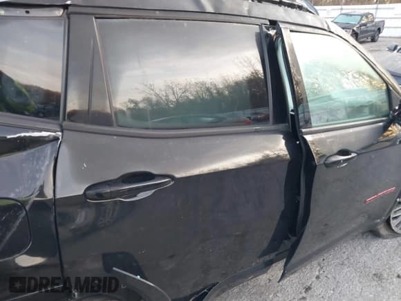 ✅ 2023 Jeep Compass (RED) Edition • VIN: 3C4NJDCN7PT558118 • Lot: 40698087. Listed on IAAI with Not provided. Free auction sales archive from the USA and detailed vehicle history report at DreamBid. Image 8.