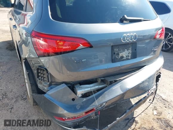 ✅ 2013 Audi Q5 Premium Plus • VIN: WA1LFAFP6DA016252 • Lot: 42950413. Wystawiony na IAAI z przebiegiem 160 011 mil. Bezpłatny archiwum sprzedaży aukcyjnych z USA i szczegółowy raport historii pojazdu na DreamBid. Zdjęcie 6.