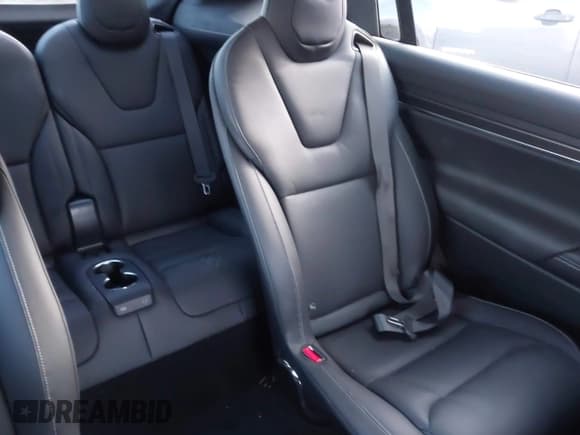 ✅ 2023 Tesla Model X Plaid • VIN: 7SAXCBE66PF408435 • Lot: 43657505. Wystawiony na IAAI z przebiegiem Nie podano. Bezpłatny archiwum sprzedaży aukcyjnych z USA i szczegółowy raport historii pojazdu na DreamBid. Zdjęcie 8.