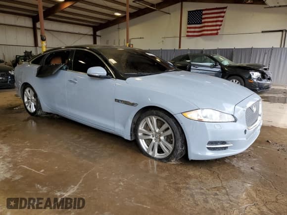 ✅ 2013 Jaguar XJ • VIN: SAJWJ1CD1D8V51462 • Лот: 50527985. Опубликован ранее на Copart с пробегом 62 995 миль. Бесплатный доступ к архиву аукционных продаж из США и подробный отчёт об истории автомобиля на DreamBid. Изображение 4.