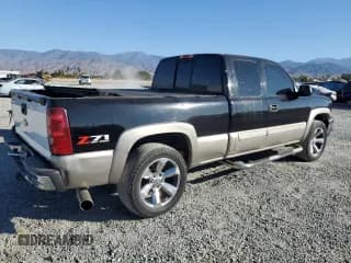 ✅ 2003 Chevrolet Silverado 1500 LS • VIN: 2GCEK19TX31212920 • Лот: 80081144. Опубликован ранее на Copart с пробегом 251 424 миль. Бесплатный доступ к архиву аукционных продаж из США и подробный отчёт об истории автомобиля на DreamBid. Изображение 3.
