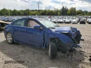 2012 Chevrolet Cruze 1LT z VIN 1G1PF5SC7C7326769, wystawiony jako Copart lot #70151025 z przebiegiem Nie podano mil oraz Nie do naprawy • Non repairable. Historia ofert i sprzedaży dostępna na DreamBid. Obrazek 4.