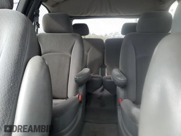 ✅ 2004 Chrysler Town & Country • VIN: 1C8GP45R54B549047 • Лот: 74229214. Опубликован ранее на Copart с пробегом 124 566 миль. Бесплатный доступ к архиву аукционных продаж из США и подробный отчёт об истории автомобиля на DreamBid. Изображение 10.