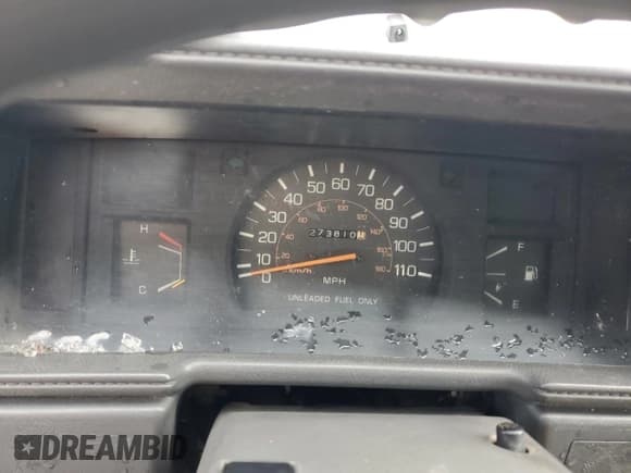 ✅ 1987 Toyota 4Runner • VIN: JT4RN62D0H0159821 • Lot: 82472415. Wystawiony na Copart z przebiegiem 273 810 mil. Bezpłatny archiwum sprzedaży aukcyjnych z USA i szczegółowy raport historii pojazdu na DreamBid. Zdjęcie 9.