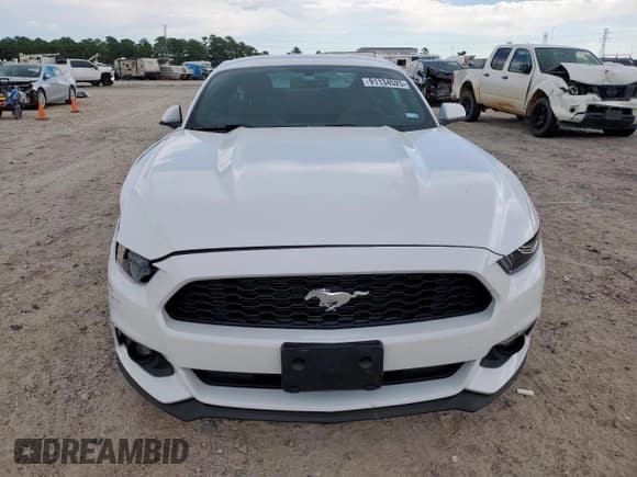 ✅ 2015 Ford Mustang V6 • VIN: 1FA6P8AM4F5351081 • Lot: 91134525. Listed on Copart with 8,829 mi. Free auction sales archive from the USA and detailed vehicle history report at DreamBid. Image 5.