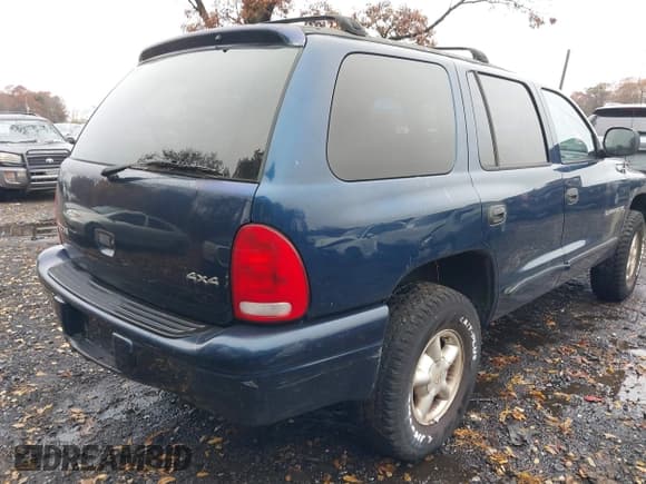 ✅ 2000 Dodge Durango • VIN: 1B4HS28N7YF246316 • Lot: 43628240. Wystawiony na IAAI z przebiegiem 111 994 mil. Bezpłatny archiwum sprzedaży aukcyjnych z USA i szczegółowy raport historii pojazdu na DreamBid. Zdjęcie 4.