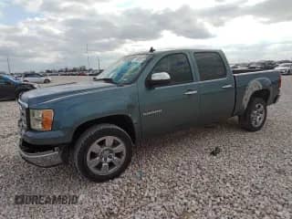 2011 GMC Sierra 1500 SLE with VIN 3GTP1VE07BG226911, listed as a Copart auction lot 40823244 with 138,024 mi miles and Salvage title. Bid and sale history available at DreamBid. Image 1.