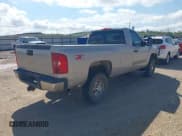 ✅ 2007 Chevrolet Silverado 2500HD 1LT • VIN: 1GCHK24K07E550025 • Лот: 42424089. Опубликован ранее на IAAI с пробегом 262 722 миль. Бесплатный доступ к архиву аукционных продаж из США и подробный отчёт об истории автомобиля на DreamBid. Изображение 4.