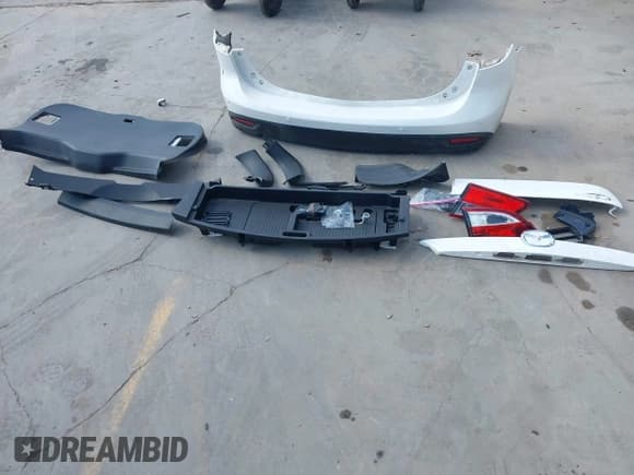 ✅ 2015 Mazda 5 Touring • VIN: JM1CW2CL4F0189080 • Lot: 43557158. Listed on IAAI with 74,626 mi. Free auction sales archive from the USA and detailed vehicle history report at DreamBid. Image 12.