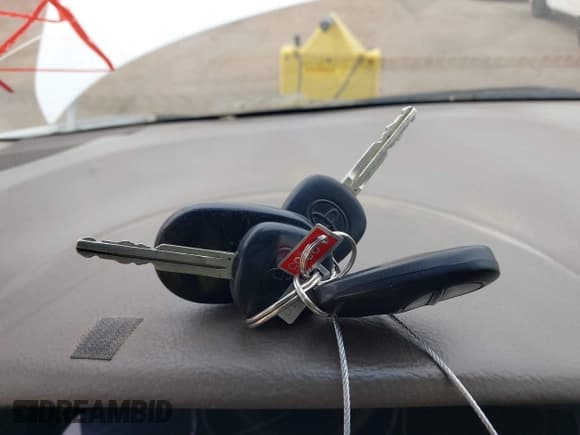 ✅ 2006 Toyota Sienna LE • VIN: 5TDZA23C86S580285 • Lot: 43826342. Listed on IAAI with 308,066 mi. Free auction sales archive from the USA and detailed vehicle history report at DreamBid. Image 11.