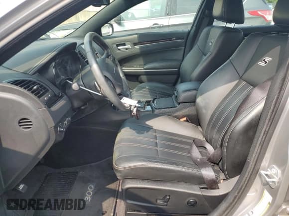 ✅ 2017 Chrysler 300 S Alloy Edition • VIN: 2C3CCABG7HH508143 • Lot: 66607125. Listed on Copart with 13,846 mi. Free auction sales archive from the USA and detailed vehicle history report at DreamBid. Image 7.