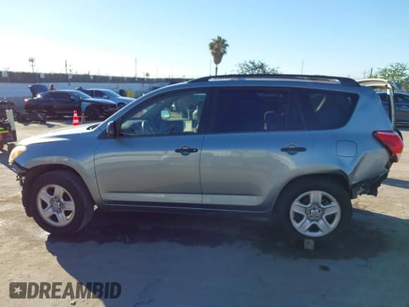 ✅ 2008 Toyota RAV4 • VIN: JTMZD33V685098678 • Lot: 43574592. Wystawiony na IAAI z przebiegiem Nie podano. Bezpłatny archiwum sprzedaży aukcyjnych z USA i szczegółowy raport historii pojazdu na DreamBid. Zdjęcie 15.