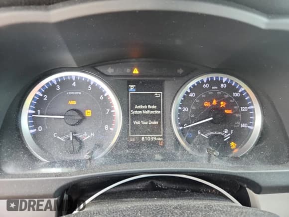 ✅ 2019 Toyota Highlander LE • VIN: 5TDZARFH2KS056978 • Лот: 63286795. Опубликован ранее на Copart с пробегом 81 039 миль. Бесплатный доступ к архиву аукционных продаж из США и подробный отчёт об истории автомобиля на DreamBid. Изображение 9.