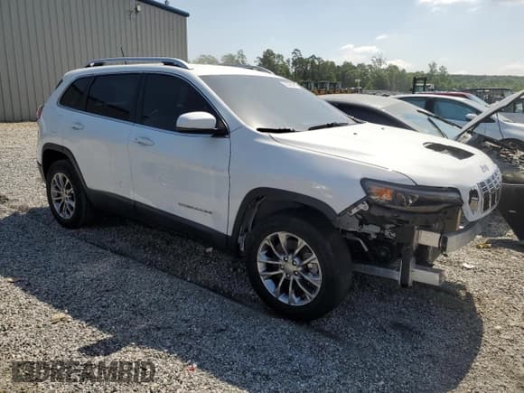 ✅ 2020 Jeep Cherokee Latitude Plus • VIN: 1C4PJMLB5LD602695 • Lot: 56363055. Wystawiony na Copart z przebiegiem 139 439 mil. Bezpłatny archiwum sprzedaży aukcyjnych z USA i szczegółowy raport historii pojazdu na DreamBid. Zdjęcie 4.