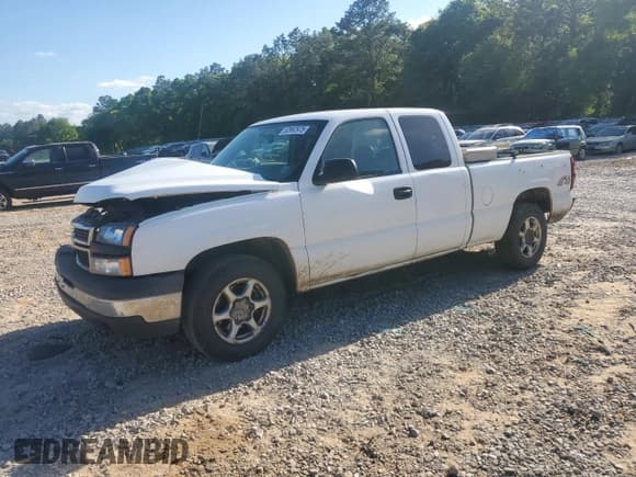 ✅ 2006 Chevrolet Silverado 1500 LT2 • VIN: 1GCEK19B96Z250917 • Лот: 52997975. Опубликован ранее на Copart с пробегом 247 189 миль. Бесплатный доступ к архиву аукционных продаж из США и подробный отчёт об истории автомобиля на DreamBid. Изображение 1.