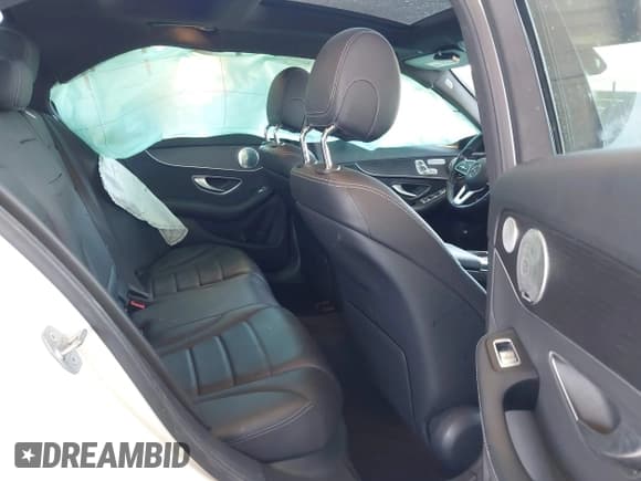 ✅ 2020 Mercedes-Benz C 300 • VIN: W1KWF8EB6LR594861 • Lot: 42874447. Wystawiony na IAAI z przebiegiem 54 402 mil. Bezpłatny archiwum sprzedaży aukcyjnych z USA i szczegółowy raport historii pojazdu na DreamBid. Zdjęcie 8.