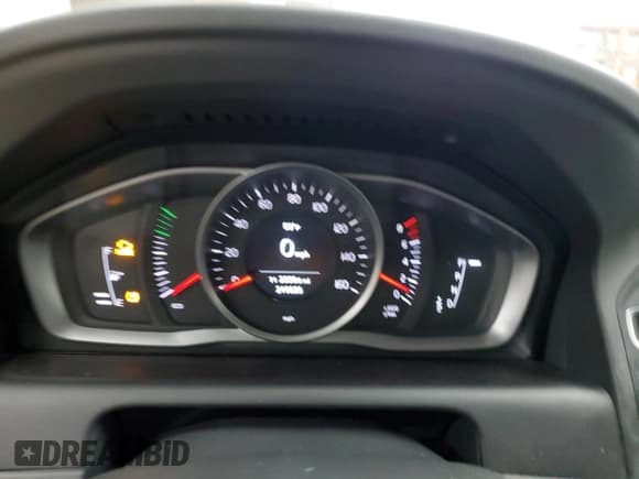 ✅ 2017 Volvo XC60 Dynamic • VIN: YV440MDR7H2073932 • Лот: 86102795. Опубликован ранее на Copart с пробегом 210 626 миль. Бесплатный доступ к архиву аукционных продаж из США и подробный отчёт об истории автомобиля на DreamBid. Изображение 9.