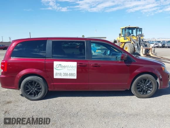 ✅ 2019 Dodge Grand Caravan GT • VIN: 2C4RDGEG2KR768629 • Лот: 43238448. Опубликован ранее на IAAI с пробегом 217 755 миль. Бесплатный доступ к архиву аукционных продаж из США и подробный отчёт об истории автомобиля на DreamBid. Изображение 14.