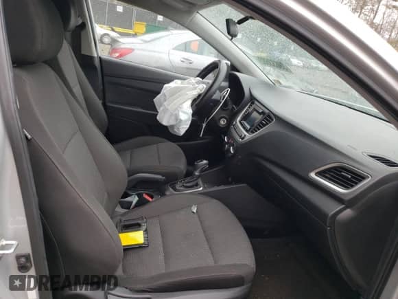 2019 Hyundai Accent SE with VIN 3KPC24A3XKE065374, listed as a Copart auction lot 59446053 with 50,555 mi miles and . Bid and sale history available at DreamBid. Image 5.