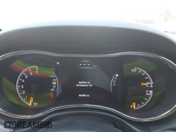 2020 Jeep Grand Cherokee Altitude z VIN 1C4RJEAG9LC106401, wystawiony jako IAAI lot #42611111 z przebiegiem 60 486 mil mil oraz . Historia ofert i sprzedaży dostępna na DreamBid. Obrazek 7.