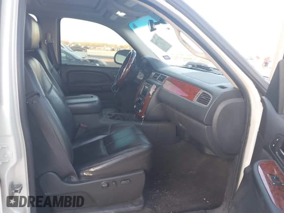 ✅ 2009 Chevrolet Silverado 1500 • VIN: 3GCEC33J49G171507 • Lot: 41811216. Wystawiony na IAAI z przebiegiem 277 573 mil. Bezpłatny archiwum sprzedaży aukcyjnych z USA i szczegółowy raport historii pojazdu na DreamBid. Zdjęcie 5.