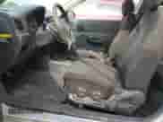 2008 Hyundai Accent GS z VIN KMHCM36C58U071165, wystawiony jako Copart lot #64824024 z przebiegiem 207 550 mil mil oraz Nie do naprawy • Non repairable. Historia ofert i sprzedaży dostępna na DreamBid. Obrazek 7.