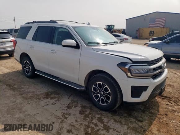 ✅ 2023 Ford Expedition XLT • VIN: 1FMJU1J8XPEA51257 • Lot: 59211705. Listed on Copart with 54,371 mi. Free auction sales archive from the USA and detailed vehicle history report at DreamBid. Image 4.