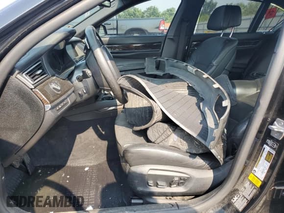 ✅ 2015 BMW 7 Series 750i xDrive • VIN: WBAYB6C56FD225478 • Lot: 67035785. Listed on Copart with 130,037 mi. Free auction sales archive from the USA and detailed vehicle history report at DreamBid. Image 7.