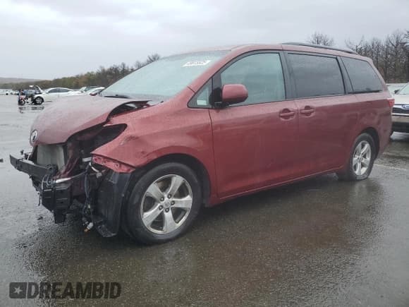 ✅ 2016 Toyota Sienna LE AAS • VIN: 5TDKK3DC2GS693055 • Lot: 71689645. Listed on Copart with 157,868 mi. Free auction sales archive from the USA and detailed vehicle history report at DreamBid. Image 1.