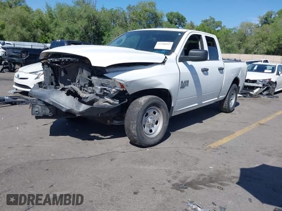 ✅ 2019 Ram 1500 Express • VIN: 1C6RR7FG6KS655224 • Lot: 42380093. Wystawiony na IAAI z przebiegiem 96 054 mil. Bezpłatny archiwum sprzedaży aukcyjnych z USA i szczegółowy raport historii pojazdu na DreamBid. Zdjęcie 17.