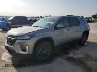 ✅ 2023 Chevrolet Traverse RS • VIN: 1GNEVJKW5PJ141480 • Lot: 65023965. Wystawiony na Copart z przebiegiem 39 966 mil. Bezpłatny archiwum sprzedaży aukcyjnych z USA i szczegółowy raport historii pojazdu na DreamBid. Zdjęcie 1.