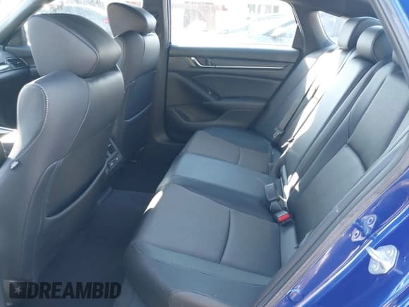 ✅ 2021 Honda Accord Sport • VIN: 1HGCV2F39MA033575 • Лот: 43518772. Опубликован ранее на IAAI с пробегом 62 098 миль. Бесплатный доступ к архиву аукционных продаж из США и подробный отчёт об истории автомобиля на DreamBid. Изображение 8.