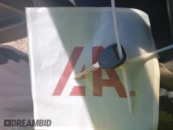 ✅ 2003 Chevrolet Suburban LT • VIN: 3GNEC16Z93G207003 • Lot: 43206788. Listed on IAAI with 372,611 mi. Free auction sales archive from the USA and detailed vehicle history report at DreamBid. Image 11.