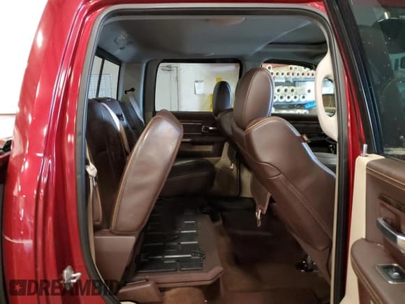 ✅ 2015 Ram 1500 Laramie Longhorn • VIN: 1C6RR6PM1FS529860 • Лот: 89620415. Опубликован ранее на Copart с пробегом 112 038 миль. Бесплатный доступ к архиву аукционных продаж из США и подробный отчёт об истории автомобиля на DreamBid. Изображение 10.