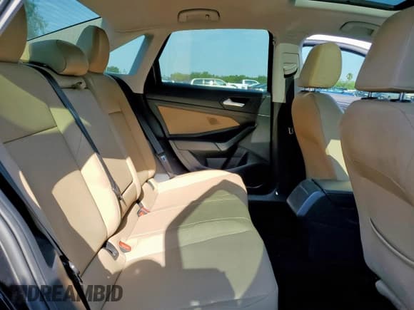 ✅ 2019 Volkswagen Jetta SEL • VIN: 3VWEB7BU0KM259867 • Лот: 56995055. Опубликован ранее на Copart с пробегом 64 526 миль. Бесплатный доступ к архиву аукционных продаж из США и подробный отчёт об истории автомобиля на DreamBid. Изображение 10.