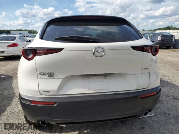 ✅ 2020 Mazda CX-30 Preferred • VIN: 3MVDMBDLXLM115288 • Lot: 62644374. Wystawiony na Copart z przebiegiem 73 192 mil. Bezpłatny archiwum sprzedaży aukcyjnych z USA i szczegółowy raport historii pojazdu na DreamBid. Zdjęcie 6.
