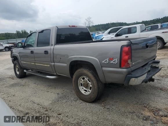 ✅ 2006 Chevrolet Silverado 2500HD LT2 • VIN: 1GCHK23U96F158933 • Lot: 59674375. Wystawiony na Copart z przebiegiem 351 302 mil. Bezpłatny archiwum sprzedaży aukcyjnych z USA i szczegółowy raport historii pojazdu na DreamBid. Zdjęcie 2.