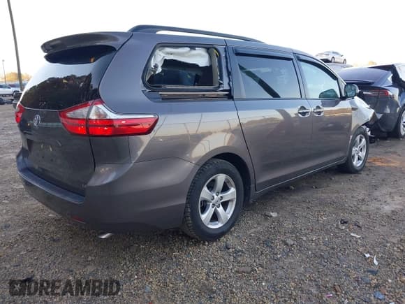 ✅ 2016 Toyota Sienna LE • VIN: 5TDKK3DC5GS712732 • Lot: 43641720. Listed on IAAI with 26,839 mi. Free auction sales archive from the USA and detailed vehicle history report at DreamBid. Image 4.