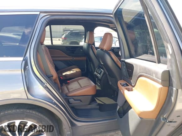 ✅ 2022 Lincoln Aviator Reserve • VIN: 5LM5J7WCXNGL16719 • Лот: 43323816. Опубликован ранее на IAAI с пробегом 64 017 миль. Бесплатный доступ к архиву аукционных продаж из США и подробный отчёт об истории автомобиля на DreamBid. Изображение 8.