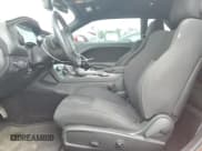 ✅ 2019 Dodge Challenger R/T • VIN: 2C3CDZBT1KH557161 • Lot: 57725704. Wystawiony na Copart z przebiegiem 46 783 mil. Bezpłatny archiwum sprzedaży aukcyjnych z USA i szczegółowy raport historii pojazdu na DreamBid. Zdjęcie 7.