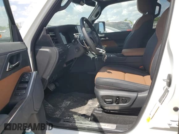 ✅ 2025 Lexus GX 550 Premium • VIN: JTJTBCDX4S5038091 • Lot: 62009075. Listed on Copart with 9,312 mi. Free auction sales archive from the USA and detailed vehicle history report at DreamBid. Image 7.