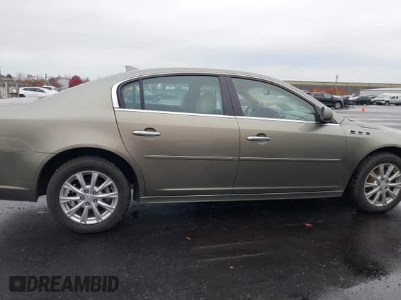 ✅ 2011 Buick Lucerne CX • VIN: 1G4HA5EM0BU122292 • Lot: 43654534. Wystawiony na IAAI z przebiegiem 128 109 mil. Bezpłatny archiwum sprzedaży aukcyjnych z USA i szczegółowy raport historii pojazdu na DreamBid. Zdjęcie 14.