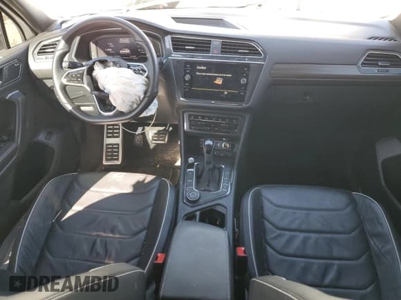 ✅ 2023 Volkswagen Tiguan SEL R-Line • VIN: 3VV4B7AX4PM129108 • Lot: 90850425. Listed on Copart with 29,177 mi. Free auction sales archive from the USA and detailed vehicle history report at DreamBid. Image 8.