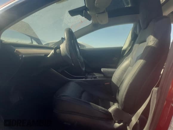 ✅ 2019 Tesla Model 3 Long Range • VIN: 5YJ3E1EB5KF496755 • Lot: 65708265. Wystawiony na Copart z przebiegiem Nie podano. Bezpłatny archiwum sprzedaży aukcyjnych z USA i szczegółowy raport historii pojazdu na DreamBid. Zdjęcie 7.