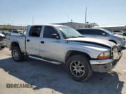 ✅ 2004 Dodge Dakota SLT • VIN: 1D7HG48N74S509797 • Lot: 57797055. Wystawiony na Copart z przebiegiem 214 275 mil. Bezpłatny archiwum sprzedaży aukcyjnych z USA i szczegółowy raport historii pojazdu na DreamBid. Zdjęcie 4.