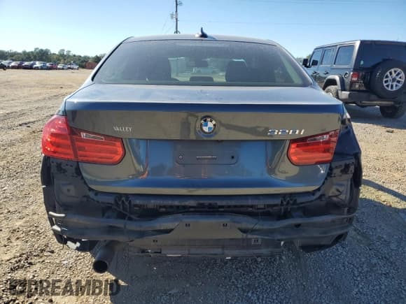 ✅ 2015 BMW 3 Series 320i • VIN: WBA3B1G50FNT07076 • Lot: 89539905. Wystawiony na Copart z przebiegiem 196 158 mil. Bezpłatny archiwum sprzedaży aukcyjnych z USA i szczegółowy raport historii pojazdu na DreamBid. Zdjęcie 6.
