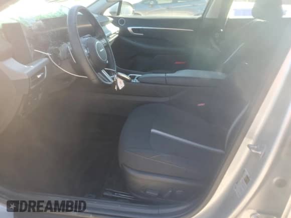 2024 Hyundai Sonata SEL z VIN KMHL14JA6RA363608, wystawiony jako Copart lot #71731845 z przebiegiem 26 992 mil mil oraz Szkoda całkowita • Salvage title. Historia ofert i sprzedaży dostępna na DreamBid. Obrazek 7.