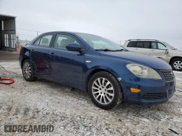 ✅ 2010 Suzuki Kizashi SE • VIN: JS2RF9A38A6100936 • Лот: 45676935. Опубликован ранее на Copart с пробегом 160 624 миль. Бесплатный доступ к архиву аукционных продаж из США и подробный отчёт об истории автомобиля на DreamBid. Изображение 4.