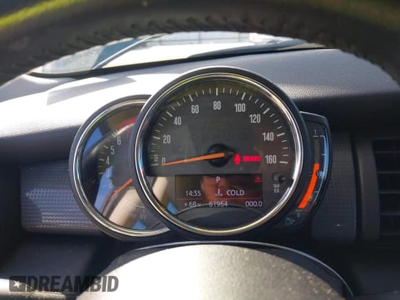 ✅ 2018 MINI Hardtop Cooper • VIN: WMWXP5C55J3C65351 • Lot: 41346510. Listed on IAAI with 61,964 mi. Free auction sales archive from the USA and detailed vehicle history report at DreamBid. Image 7.